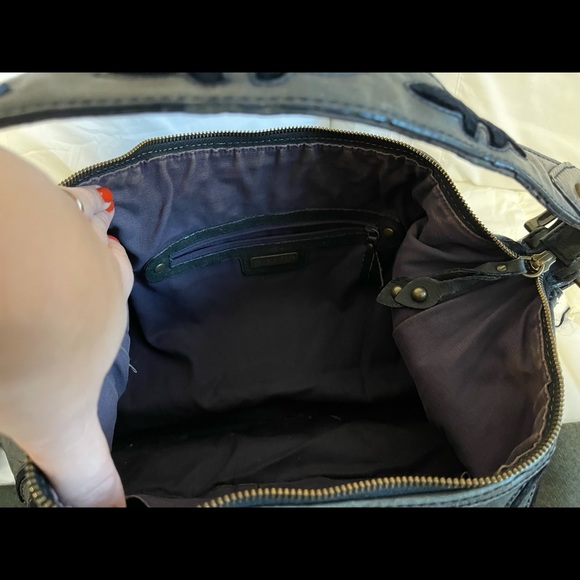 Isabella Fiore Fleur De Lis Bag - Picture 4 of 8